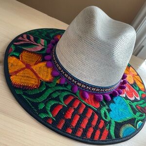 Embroidered Wide Brim Hat with Multicolor Design